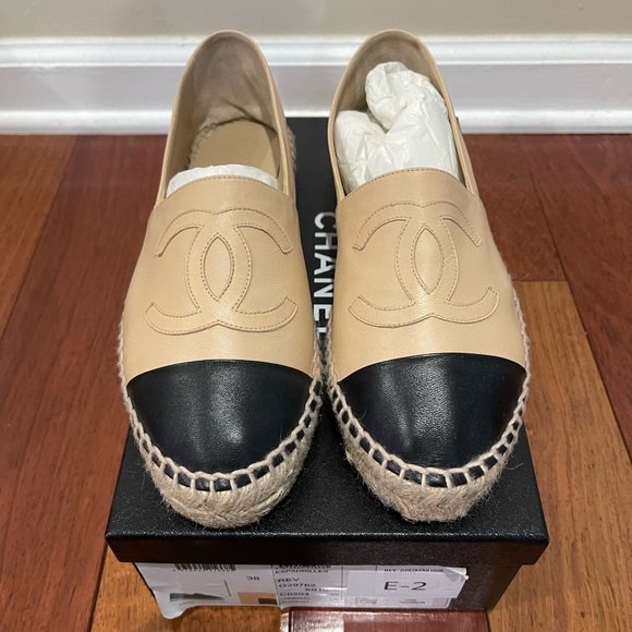 Authentic Chanel Espadrilles 38 - Picture 3 of 10
